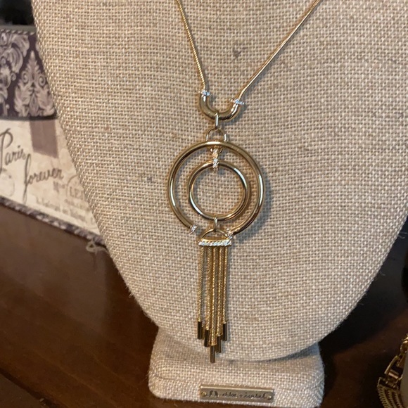 Chloe + Isabel Anniversary Collection Gold - Picture 2 of 14